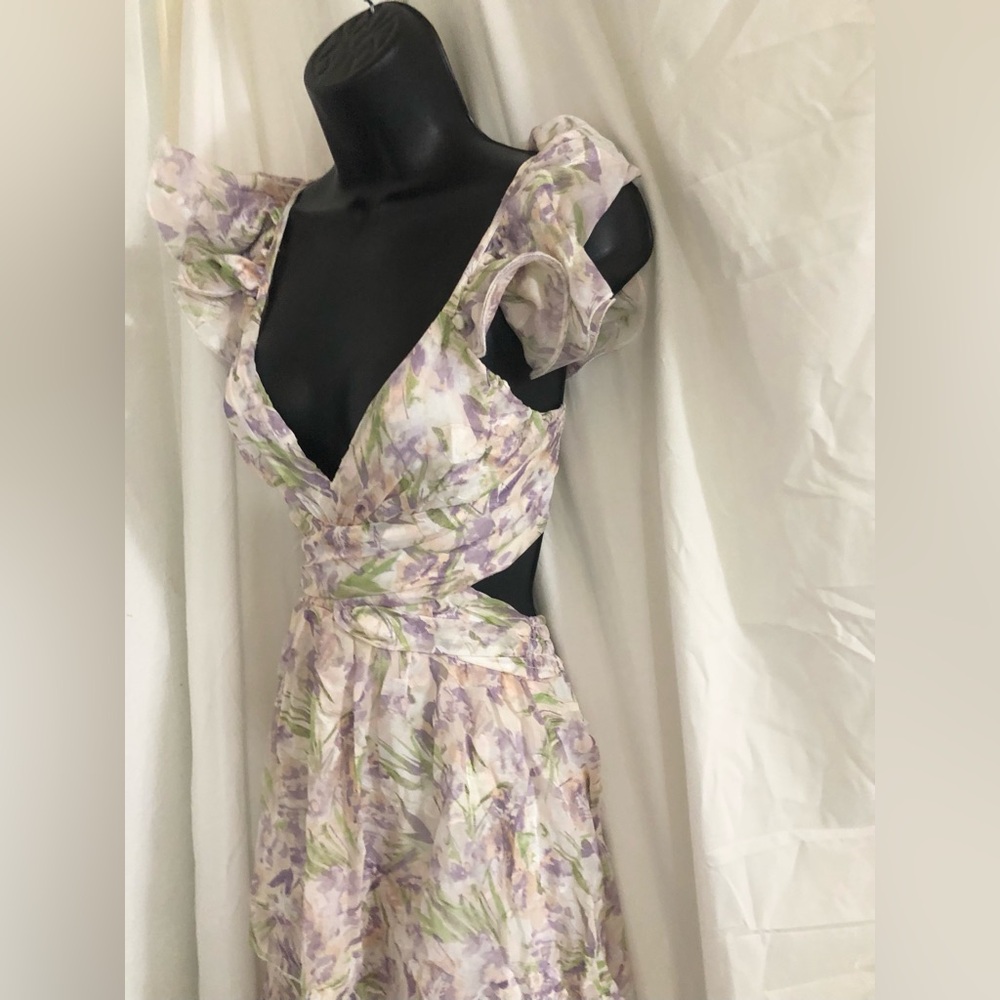 Ethereal ruffled shoulder sweetheart neckline cutout
layered maxi dress size XS - Picture 7 of 16